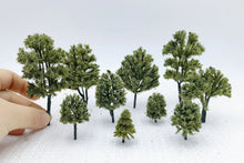 Load image into Gallery viewer, Miniature Army Green Model Trees 3–12cm for Diorama, Railway Layout, Sand Table & Craft Supplies (100pcs)