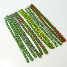 Load image into Gallery viewer, 6pcs Miniature Flower Grass Tufts Self-Adhesive Scenery for Railway Models Dioramas Fairy Gardens and Terrariums