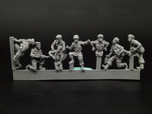 Load image into Gallery viewer, WWII British Tank Crew Soldiers 8 People Miniature Unpainted Resin Figure 1/72 Scale Unassembled Model