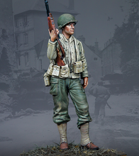 Load image into Gallery viewer, WWII U.S. Bar Gunner Soldier Unpainted Resin Figure 1/16 Scale Unassembled Model