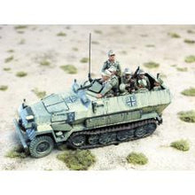 Load image into Gallery viewer, WWII Infantry Squad Vehicle 8 Soldiers Miniature Unpainted Resin Figure 1/72 Scale Unassembled Model