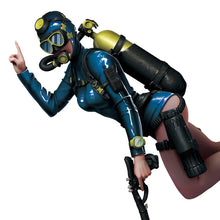 Load image into Gallery viewer, Deep Diving Girl with Spear Gun Unpainted Resin Figure 1/35 1/24 Scale Unassembled Model