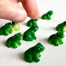 Load image into Gallery viewer, 5/10 pcs Miniature Green Frog Figure Model DIY Scenery Dollhouse Landscape Fairy Garden Accessories Terrarium Diorama Craft Supplies