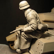 Load image into Gallery viewer, WWII Armored Tank Soldier Seated Unpainted Resin Figure 1/16 Scale Unassembled Model
