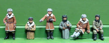 Load image into Gallery viewer, WWII Soviet Winter Soldiers 6 People Miniature Unpainted Resin Figure 1/72 Scale Unassembled Model