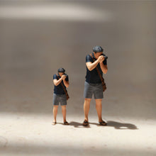 Load image into Gallery viewer, Miniature Man Photographer People Unpainted Figure 1/87 1/64 Model Street Building Landscape Scenery Layout Accessories Diorama Supplies