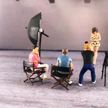 Load image into Gallery viewer, Miniature Movie Character Chating Scene People Hand Painted Figure 1:64 Model S Scale Building Street Landscape Accessories Diorama Supplies