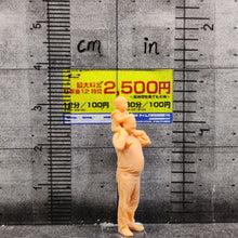 Load image into Gallery viewer, Girl riding on Grandpa's shoulders Miniature Unpainted Figure 1/64 1/50 1/43 1/35 1/24 1/18 Scale Model Scene Accessories Diorama Supplies