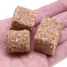 Load image into Gallery viewer, 4pcs Miniature Hay Bales for Dollhouse Farm Scene Rustic Straw Blocks Fairy Garden Accessories