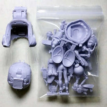 Load image into Gallery viewer, Female Soldier & Robot Resin Figure – Unpainted Model Kit 1/35 Scale – DIY Craft Supply
