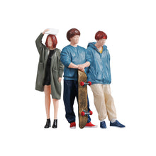 Load image into Gallery viewer, Miniature City Boy Girl Skateboarder People Figure 1:32 Model Sand Table Layout Building Street Landscape Accessories Diorama Supplies