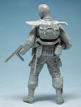 Load image into Gallery viewer, WWII US Army Soldier 101st Airborne Division Unpainted Resin Figure 1/16 Scale Unassembled Model