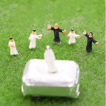 Load image into Gallery viewer, 30pcs Miniature Robed Figures, 1:200 Scale Model People, Diorama Supplies