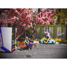 Load image into Gallery viewer, Fat Man Eating on Bench Miniature Unpainted Figure 1/87 1/64 1/50 1/43 1/35 1/24 1/18 Scale Model Street Layout Accessories Diorama Supplies