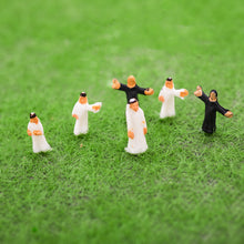 Load image into Gallery viewer, 30 pcs Miniature Arab People Figure 1:100-200 Models Sand Table Landscape Scenery Layout Accessories Fairy Garden Terrarium Diorama Supplies