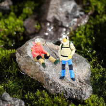 Load image into Gallery viewer, 2 pcs Miniature Climbing Hiking Man Woman People Figure 1:87 Model Sand Table Layout Building Landscape Accessories Diorama Supplies