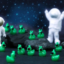 Load image into Gallery viewer, 50pcs Mini Alien Duck Resin Figures for DIY Crafts, Miniature Garden, Fairy Garden Accessories