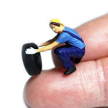 Load image into Gallery viewer, Miniature Resin Garage Worker Figures 1:64 Scale, Diorama Model People