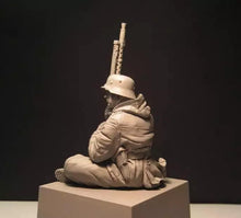 Load image into Gallery viewer, WWII German Tank Soldier Seated Unpainted Resin Figure 1/16 Scale Unassembled Model