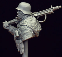 Load image into Gallery viewer, WWII MG42 Gunner Totenkopf Division Kharkov 1943 Unpainted Resin Figure 1/16 Scale Unassembled Bust Model