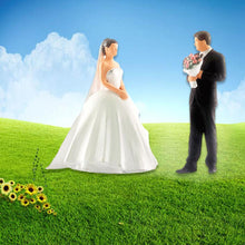 Load image into Gallery viewer, 2 pcs Miniature Wedding Married Couple People Figure 1:64 Model Sand Table Scenery Building Landscape Accessories Toys Diorama Supplies