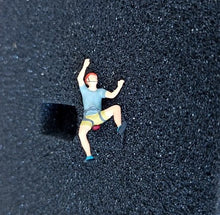Load image into Gallery viewer, Miniature Rock Climber Figure 1/87 1/64 Scale Resin People Model Diorama Building Landscape DIY Craft Projects Dollhouse Scene Accessories