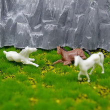 Load image into Gallery viewer, 25x50cm Miniature Grass Lawn Turf Mat Model Train Railway Layout Accessories DIY Landscape Dollhouse Terrarium Diorama Craft Supplies