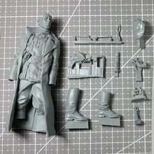 Load image into Gallery viewer, WWII Western War Commander Soldier Unpainted Resin Figure 1/16 Scale Unassembled Model