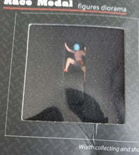 Load image into Gallery viewer, Miniature Rock Climber Figure 1/87 1/64 Scale Resin People Model Diorama Building Landscape DIY Craft Projects Dollhouse Scene Accessories