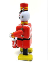 Load image into Gallery viewer, MS250 Vintage Robot Soldier Drummer Retro Clockwork Wind Up Tin Toy Collectible