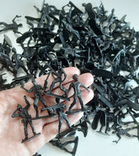 Load image into Gallery viewer, 100 pcs Classic WWII Military Plastic Toy Soldiers Army Men 4cm Figures 8 Poses (Choose Color)
