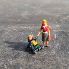Load image into Gallery viewer, 4 pcs Miniature Mother Baby Stroller People 1:87 Figure HO Scale Models Building Landscape Scene Accessories Diorama Supplies