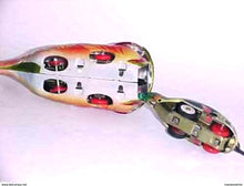 Load image into Gallery viewer, MS229 Whale Eating Fish Retro Vintage Style Collectible Tin Toy Collectble