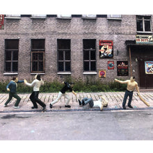 Load image into Gallery viewer, 5 pcs Miniature Gangster People Fighting 1:64 Figure S Scale Model Toy Landscape Building Scenery Accessories Diorama Supplies