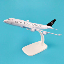 Load image into Gallery viewer, Star Alliance Airlines Boeing 747 Airplane 16cm Diecast Plane Model