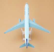 Load image into Gallery viewer, Copa Airlines Airbus A330 HP-1716CME Airplane 16cm Diecast Plane Model