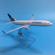 Load image into Gallery viewer, Continental Airlines Boeing 737 Airplane 16cm DieCast Plane Model