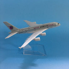 Load image into Gallery viewer, QATAR Airways Airbus A380 Airplane 16cm DieCast Plane Model