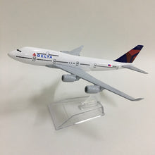 Load image into Gallery viewer, Delta Air Lines Boeing 747 N670US Airplane 16cm Diecast Plane Model
