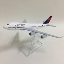 Load image into Gallery viewer, Delta Air Lines Boeing 747 N670US Airplane 16cm Diecast Plane Model