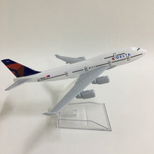 Load image into Gallery viewer, Delta Air Lines Boeing 747 N670US Airplane 16cm Diecast Plane Model