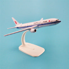 Load image into Gallery viewer, AIR CHINA Boeing 777 B-2066 Airplane 16cm Diecast Plane Model
