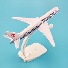 Load image into Gallery viewer, AIR CHINA Boeing 777 B-2066 Airplane 16cm Diecast Plane Model