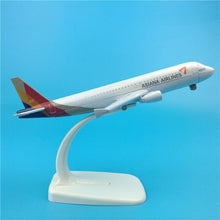 Load image into Gallery viewer, Asiana Airlines Airbus A320 Airplane 16cm Diecast Plane Model