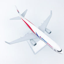 Load image into Gallery viewer, Malaysia Airlines Boeing 737 Airplane 16cm DieCast Plane Model