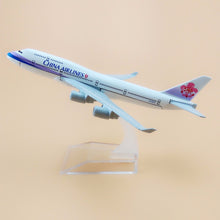 Load image into Gallery viewer, China Airlines Taiwan Boeing 747 Airplane 16cm Diecast Plane Model