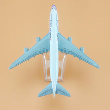 Load image into Gallery viewer, China Airlines Taiwan Boeing 747 Airplane 16cm Diecast Plane Model