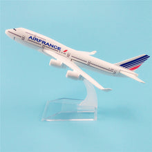Load image into Gallery viewer, Air France Boeing 747 F-GITB Airplane 16cm Diecast Plane Model