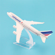Load image into Gallery viewer, Air France Boeing 747 F-GITB Airplane 16cm Diecast Plane Model