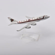 Load image into Gallery viewer, Thai Airways Boeing 747 APEC Dragon Boat Airplane 16cm Diecast Plane Model